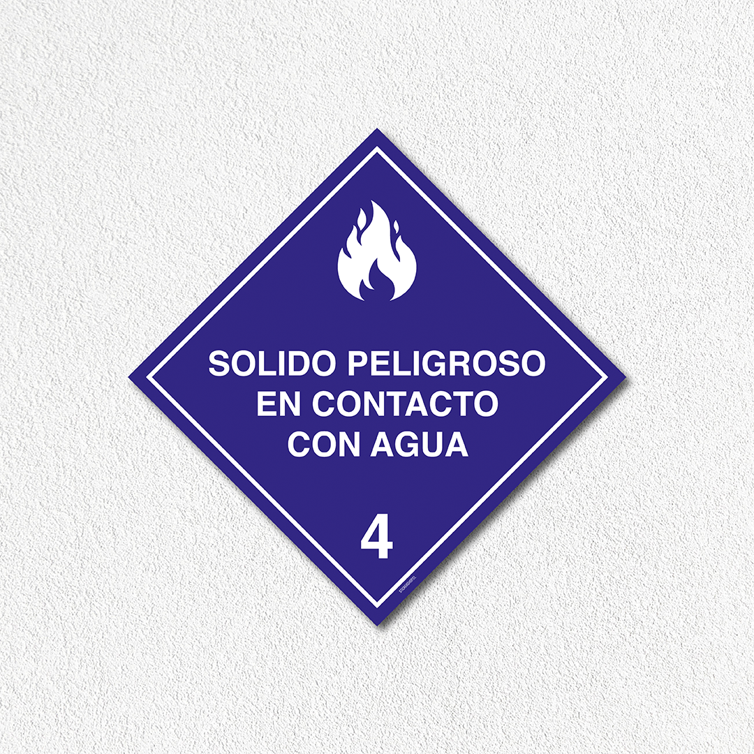 Sustancias peligrosas - Solido peligroso en contacto con agua