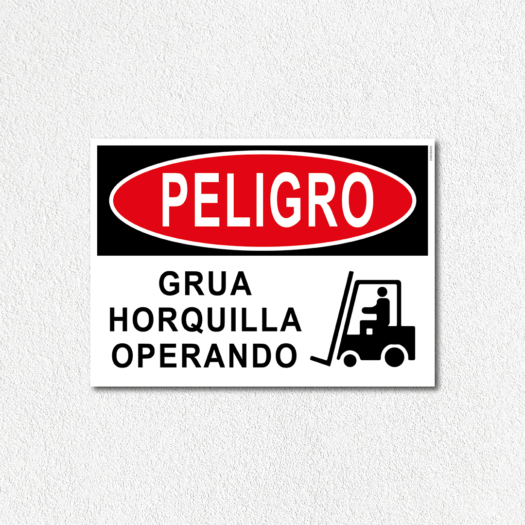 Peligro - Grua horquilla operando